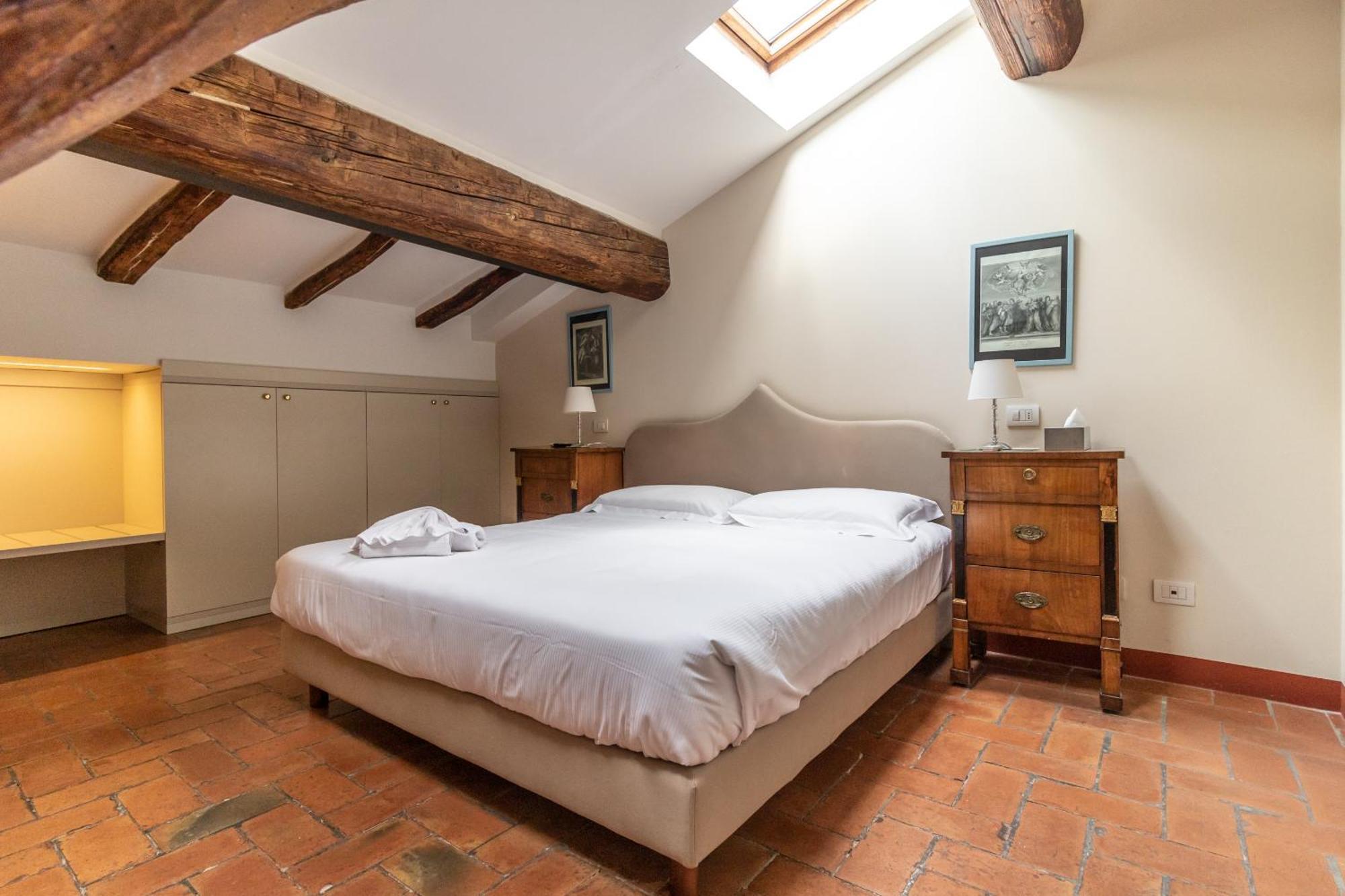 Casa Isolani Guest House Santo Stefano, Bologna