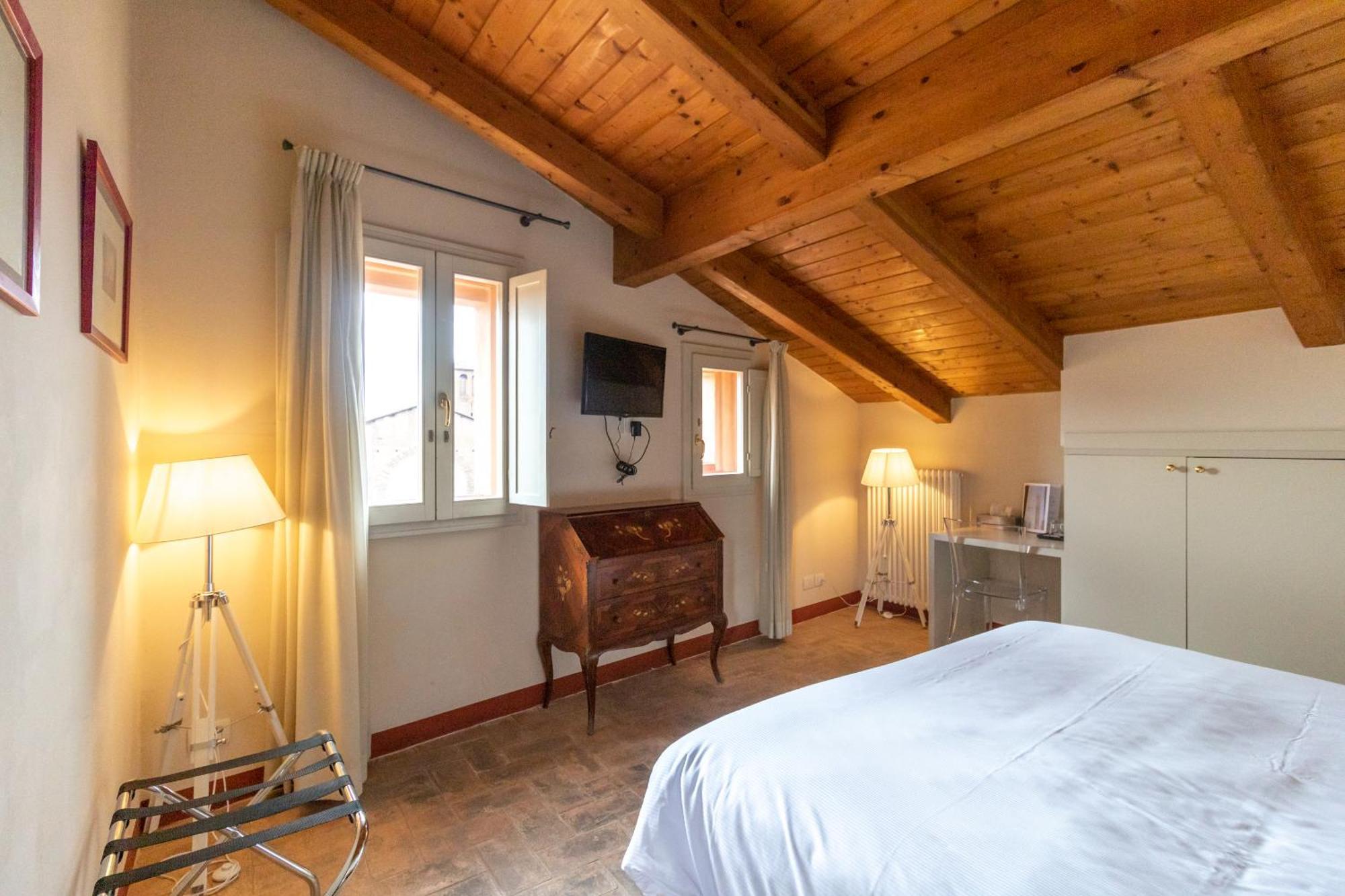 Casa Isolani Guest House Santo Stefano — Foto 1